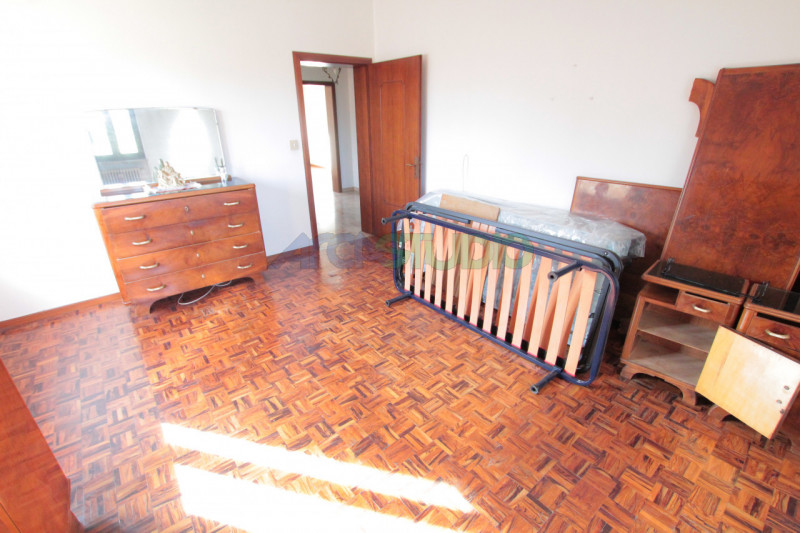 Bolzano Vicentino: questa particolare soluzione è ideale per chi necessita di grandi spazi abitat...