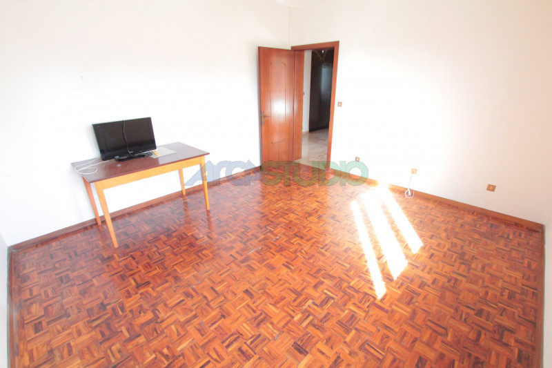 Bolzano Vicentino: questa particolare soluzione è ideale per chi necessita di grandi spazi abitat...