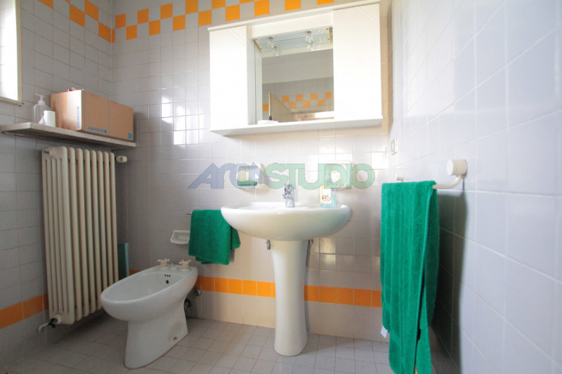 Bolzano Vicentino: questa particolare soluzione è ideale per chi necessita di grandi spazi abitat...