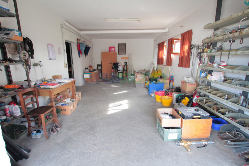 Bolzano Vicentino: questa particolare soluzione è ideale per chi necessita di grandi spazi abitat...