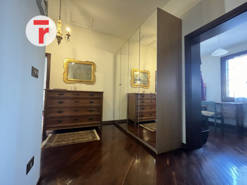 Pieve di Curtarolo: posizione comoda per l'accesso alla SS47 Valsugana di collegamento con i comu...