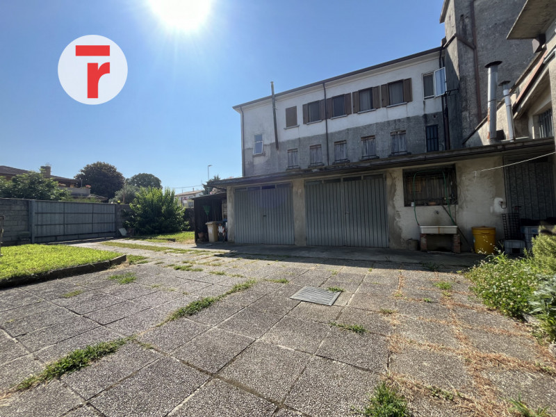 Pieve di Curtarolo: posizione comoda per l'accesso alla SS47 Valsugana di collegamento con i comu...