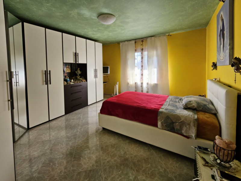 Proponiamo in vendita, in una tranquilla zona ad Arquà Petrarca, abitazione singola caratterizzat...