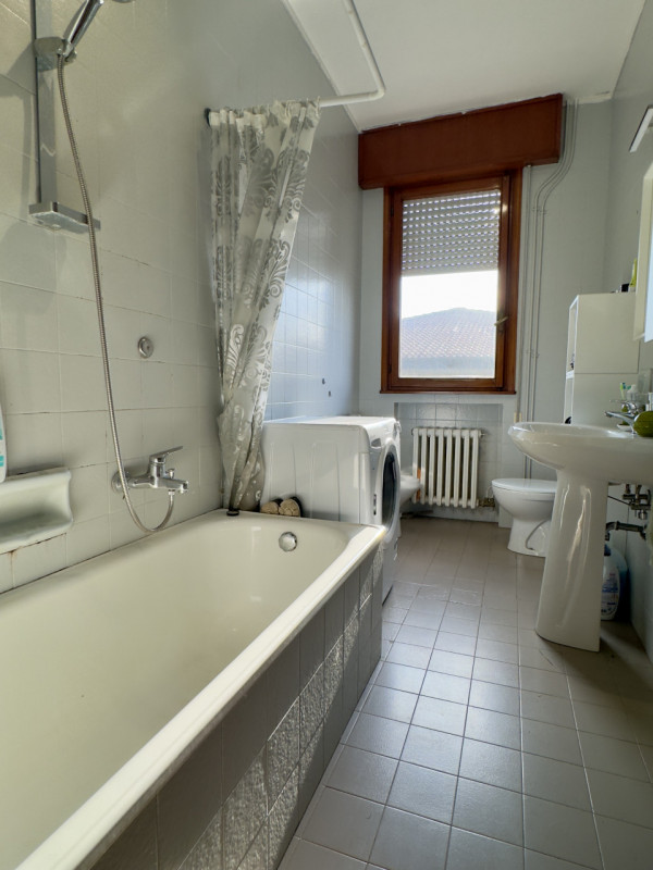 Luminoso appartamento di 90 mq in vendita a Sarmeola di Rubano.

In posizione centrale e comoda a...