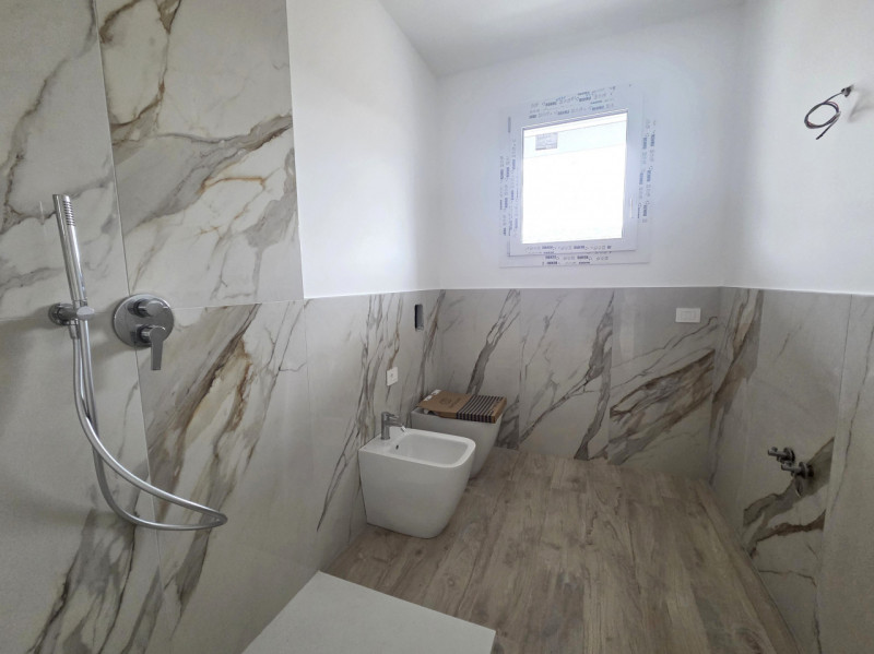 ABANO TERME - Situato nel rinomato quartiere di San Giuseppe, questo ATTICO esclusivo unisce la t...