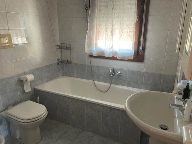 Info e/o appuntamento solo tramite mail sull' offerta di locazione solo se ancora disponibile. tg...