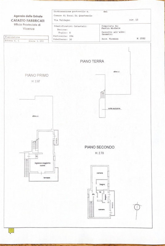 Torri si Q. (Marola) vendesi grande bicamere su due livelli. Al piano primo troviamo  open space ...