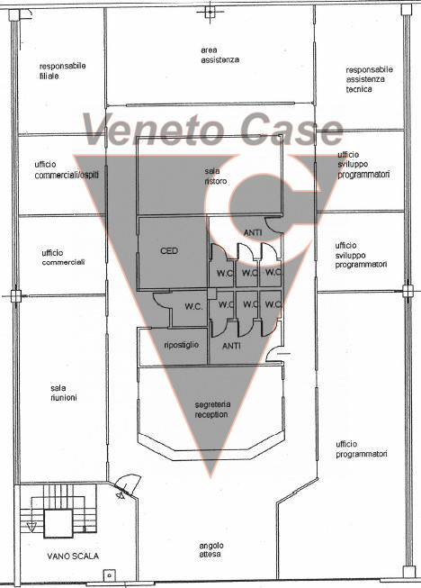 Zona industriale est di Padova, su strada di forte passaggio, vicino a tangenziale e casello auto...