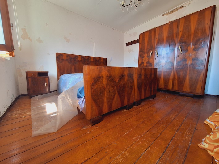 In vendita a Sarmede, nella zona tranquilla e pittoresca di Montaner, proponiamo in vendita una s...