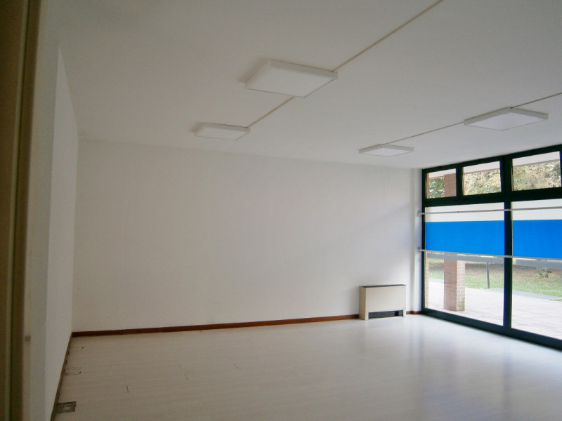 ZONA RETTORGOLE: VENDESI NEGOZIO DI 107 MQ VETRINATO - Rif. 8103
Proponiamo in vendita questa int...