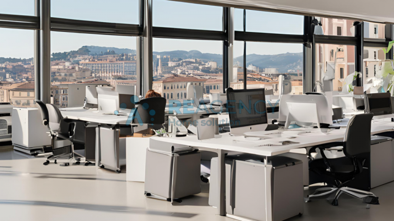 Genova - Centro

Proponiamo in locazione UFFICIO DIREZIONALE di 600 mq inserito nel pieno centro ...