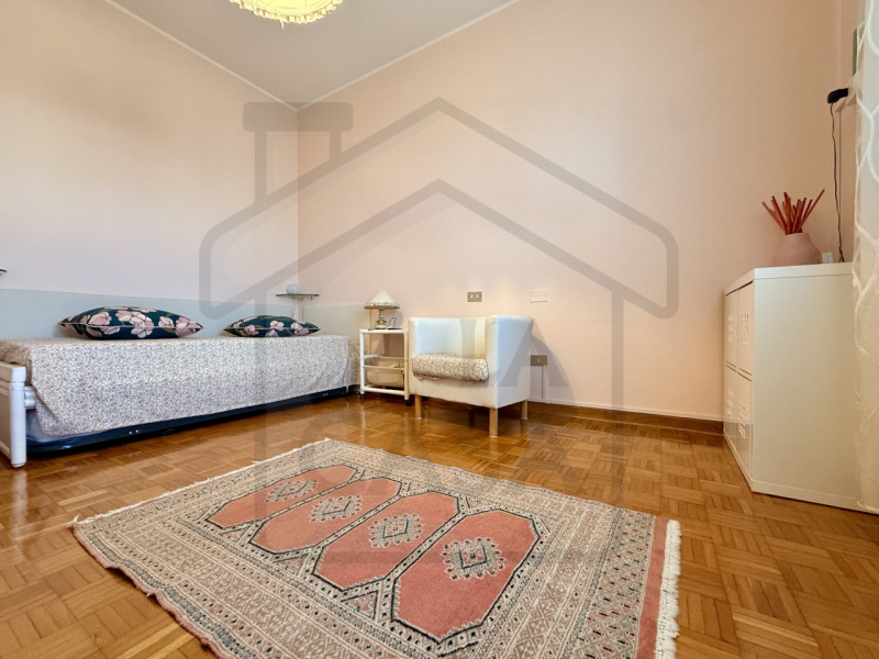 ABANO TERME - Nel rinomato quartiere residenziale di San Lorenzo ad Abano Terme, proponiamo in ve...