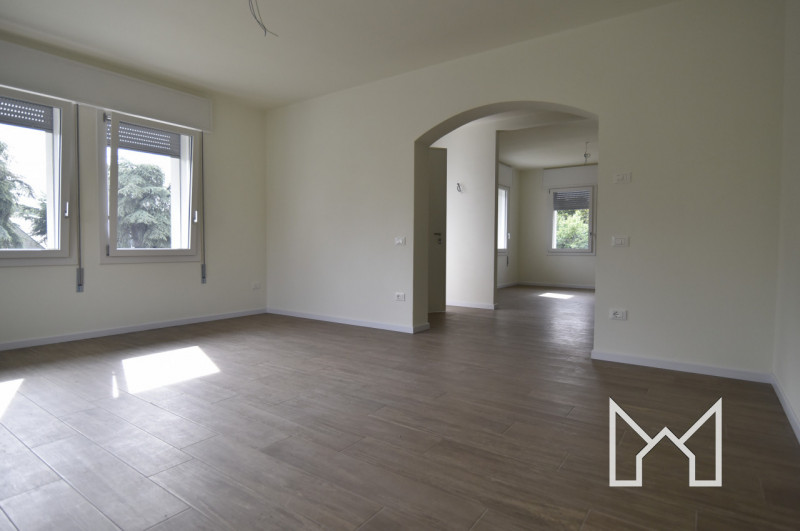 BASSANO- Porzione di bifamiliare al piano primo completamente ristrutturata nel 2023 situata in u...