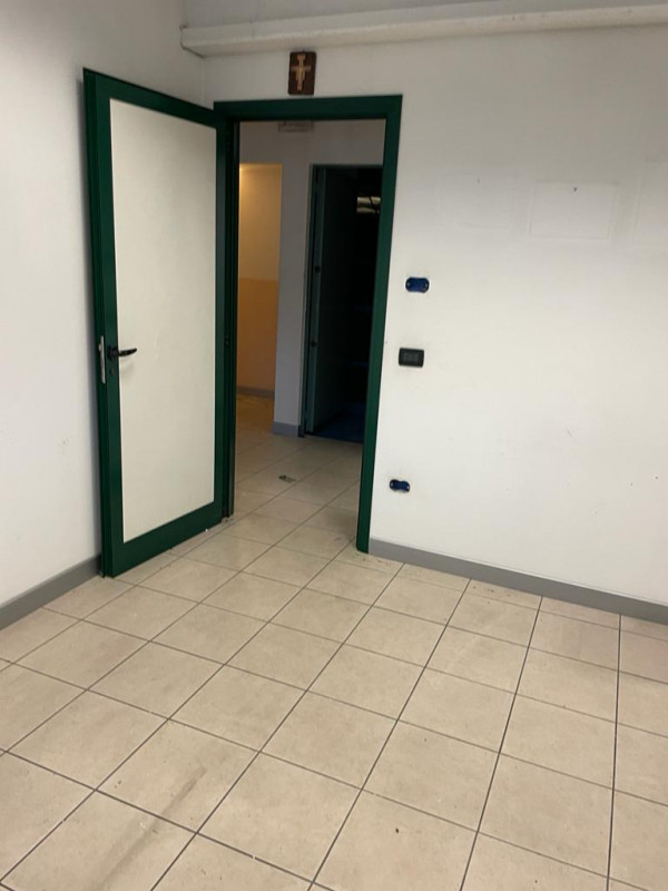 Bovolenta Ufficio in affitto di circa 100 mq. L'immobile si presenta con spazi ampi e luminosi, i...