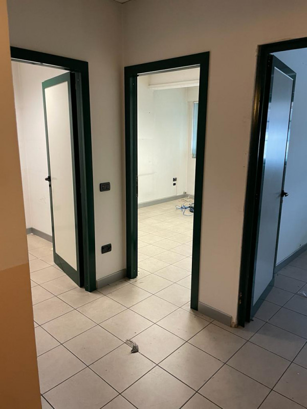 Bovolenta Ufficio in affitto di circa 100 mq. L'immobile si presenta con spazi ampi e luminosi, i...