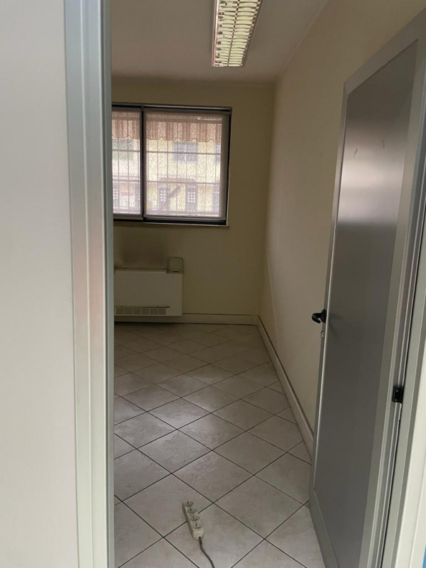 Bovolenta Ufficio in affitto di circa 100 mq. L'immobile si presenta con spazi ampi e luminosi, i...