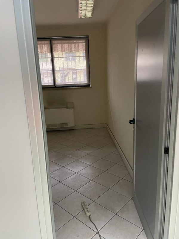 Bovolenta Ufficio in affitto di circa 100 mq. L'immobile si presenta con spazi ampi e luminosi, i...