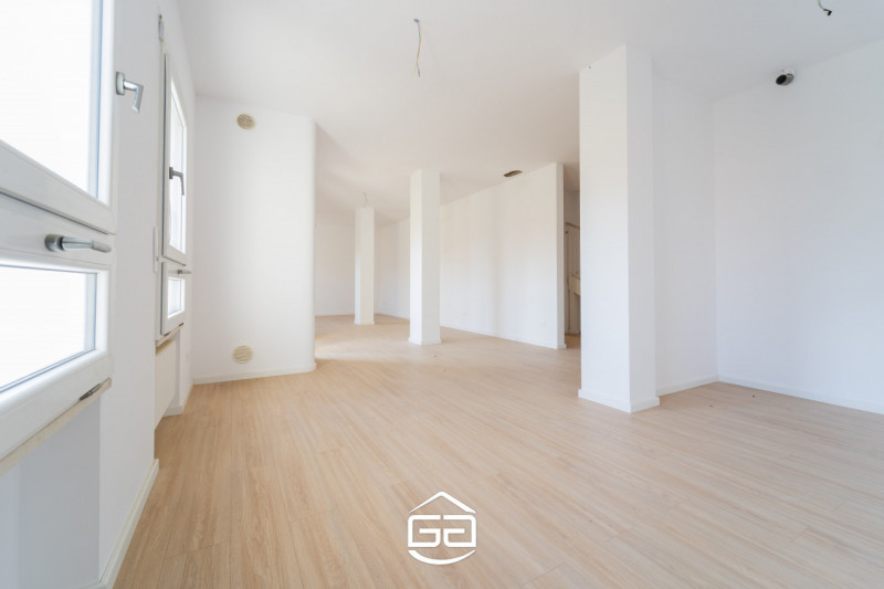 Stai cercando la casa dei tuoi sogni in un contesto esclusivo e raffinato? Abbiamo la soluzione p...