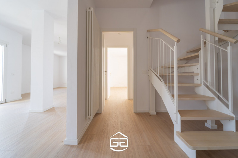 Stai cercando la casa dei tuoi sogni in un contesto esclusivo e raffinato? Abbiamo la soluzione p...