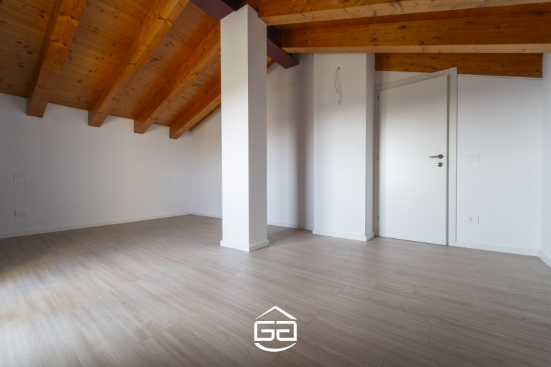 Stai cercando la casa dei tuoi sogni in un contesto esclusivo e raffinato? Abbiamo la soluzione p...