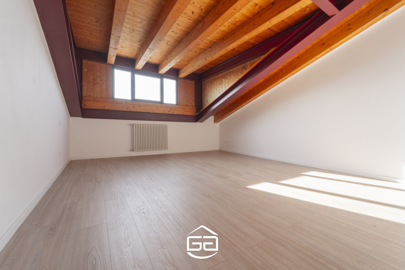 Stai cercando la casa dei tuoi sogni in un contesto esclusivo e raffinato? Abbiamo la soluzione p...