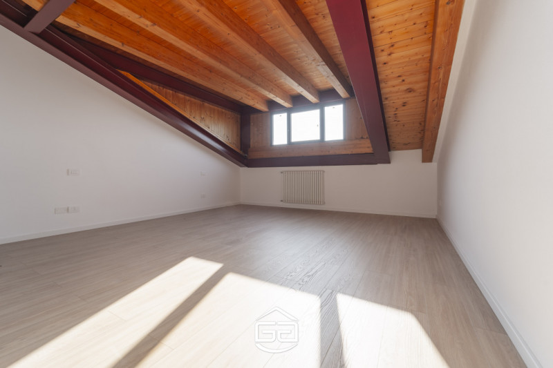 Stai cercando la casa dei tuoi sogni in un contesto esclusivo e raffinato? Abbiamo la soluzione p...