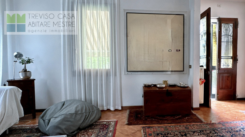 In contesto residenziale di pregio, in zona particolarmente interessante, ovvero nell'immediato f...