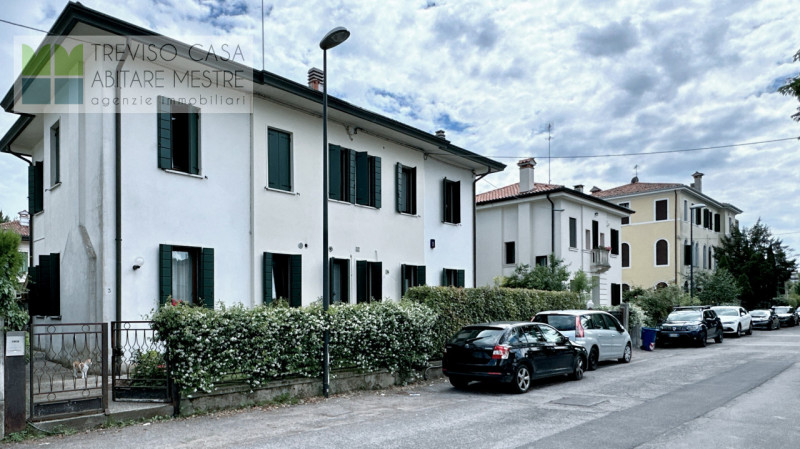 In contesto residenziale di pregio, in zona particolarmente interessante, ovvero nell'immediato f...