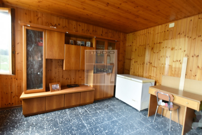 Proponiamo in vendita lotto di TERRENO AGRICOLO dalle metrature generose (ca. 30.000 metri quadri...