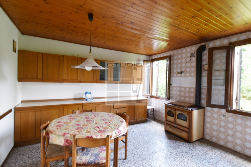 Proponiamo in vendita lotto di TERRENO AGRICOLO dalle metrature generose (ca. 30.000 metri quadri...