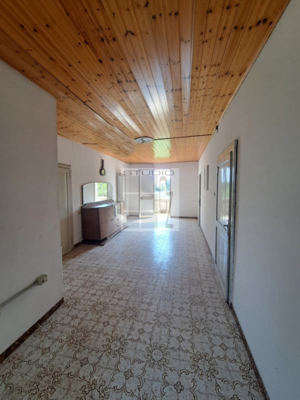 Proponiamo in vendita lotto di TERRENO AGRICOLO dalle metrature generose (ca. 30.000 metri quadri...