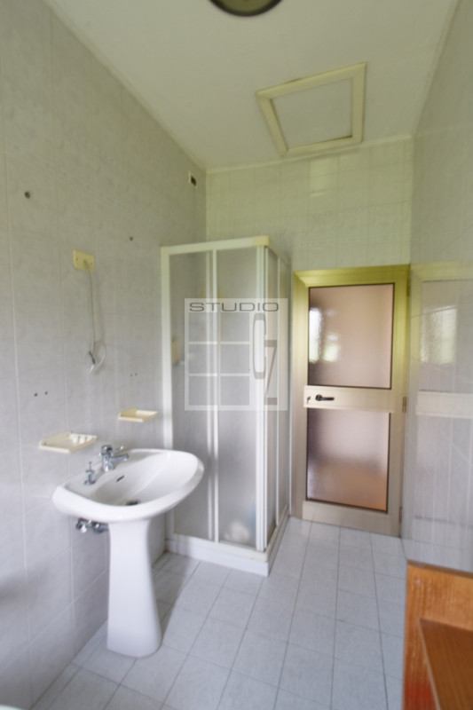 Proponiamo in vendita lotto di TERRENO AGRICOLO dalle metrature generose (ca. 30.000 metri quadri...