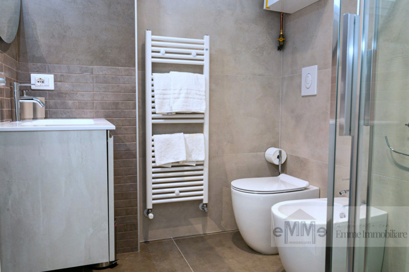 ABANO TERME In vendita ad Abano Terme, nella zona Sacro Cuore, proponiamo un delizioso appartamen...