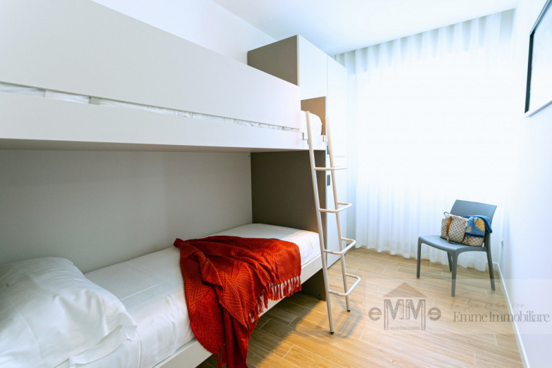 ABANO TERME In vendita ad Abano Terme, nella zona Sacro Cuore, proponiamo un delizioso appartamen...