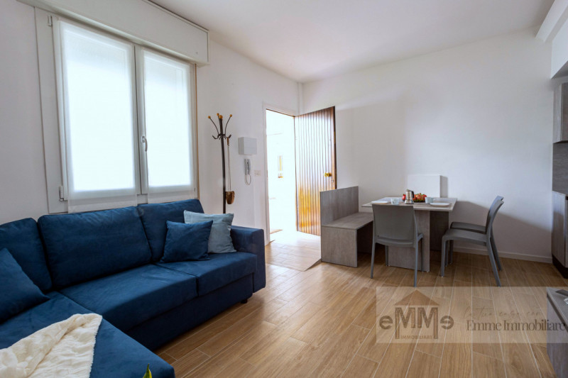 ABANO TERME In vendita ad Abano Terme, nella zona Sacro Cuore, proponiamo un delizioso appartamen...