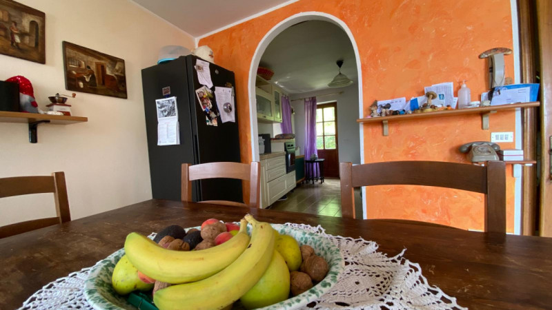 VALLI DEL PASUBIO:CASA AFFIANCATA DI TESTA CON INGRESSO INDIPENDENTE E GIARDINO E GARAGE €132.000...