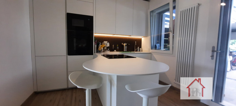 L'Agenzia Luxor è entusiasta di presentarvi una splendida casa a schiera porzione centrale, situa...