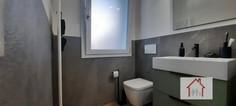 L'Agenzia Luxor è entusiasta di presentarvi una splendida casa a schiera porzione centrale, situa...