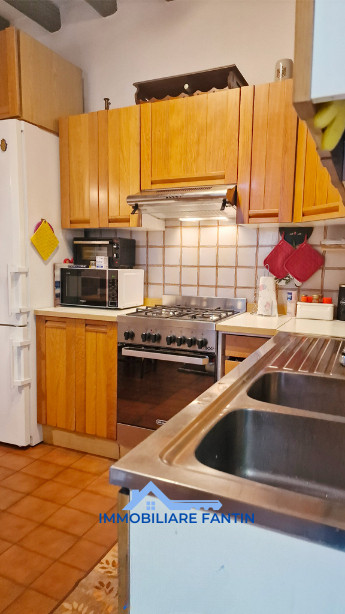 Treviso, zona Ghirada. Codice RA2. A pochi minuti dal Centro Storico di Treviso, proponiamo casa ...