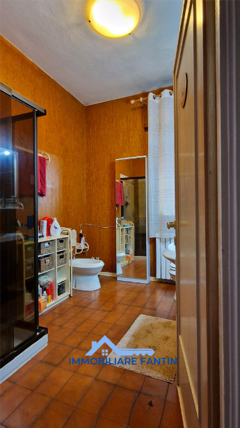 Treviso, zona Ghirada. Codice RA2. A pochi minuti dal Centro Storico di Treviso, proponiamo casa ...