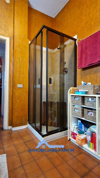 Treviso, zona Ghirada. Codice RA2. A pochi minuti dal Centro Storico di Treviso, proponiamo casa ...