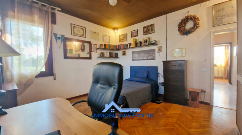 Treviso, zona Ghirada. Codice RA2. A pochi minuti dal Centro Storico di Treviso, proponiamo casa ...