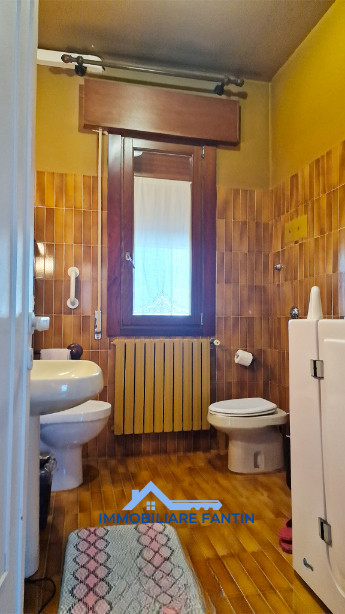 Treviso, zona Ghirada. Codice RA2. A pochi minuti dal Centro Storico di Treviso, proponiamo casa ...