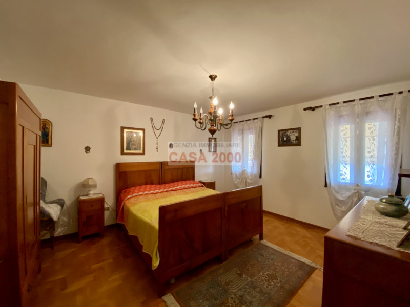 Scopri il fascino della tradizione rustica con questo splendido agriturismo situato a Villa del C...