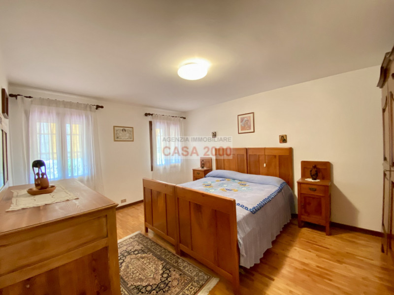 Scopri il fascino della tradizione rustica con questo splendido agriturismo situato a Villa del C...