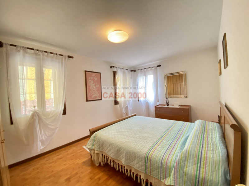 Scopri il fascino della tradizione rustica con questo splendido agriturismo situato a Villa del C...