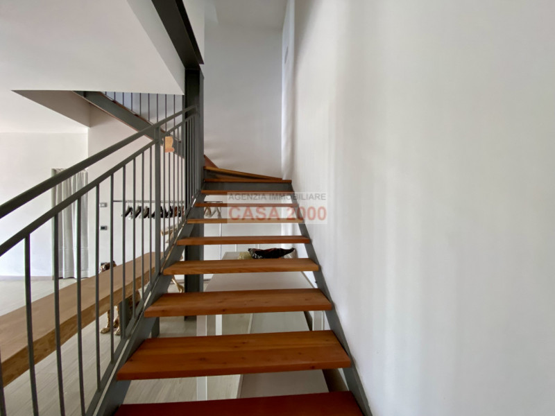 Scopri il fascino della tradizione rustica con questo splendido agriturismo situato a Villa del C...