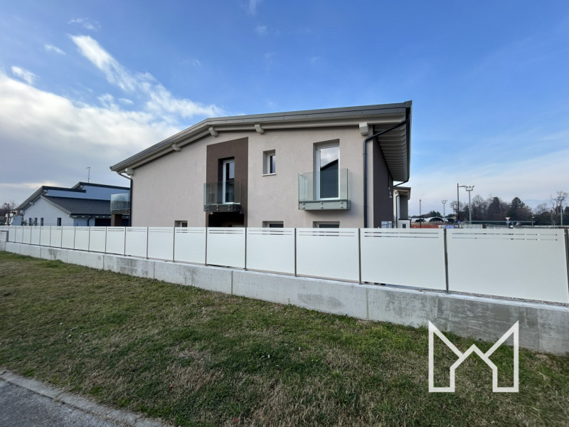 TRAVETTORE- Inserita in un quartiere di nuova costruzione comoda al centro e vicina a Bassano, pr...