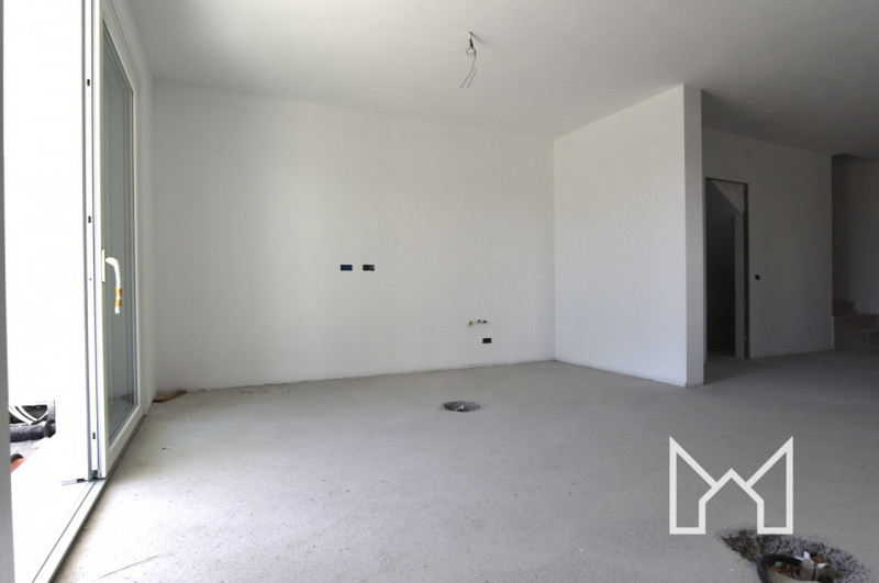 TRAVETTORE- Inserita in un quartiere di nuova costruzione comoda al centro e vicina a Bassano, pr...