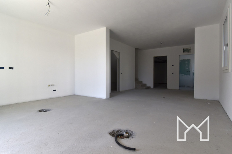 TRAVETTORE- Inserita in un quartiere di nuova costruzione comoda al centro e vicina a Bassano, pr...